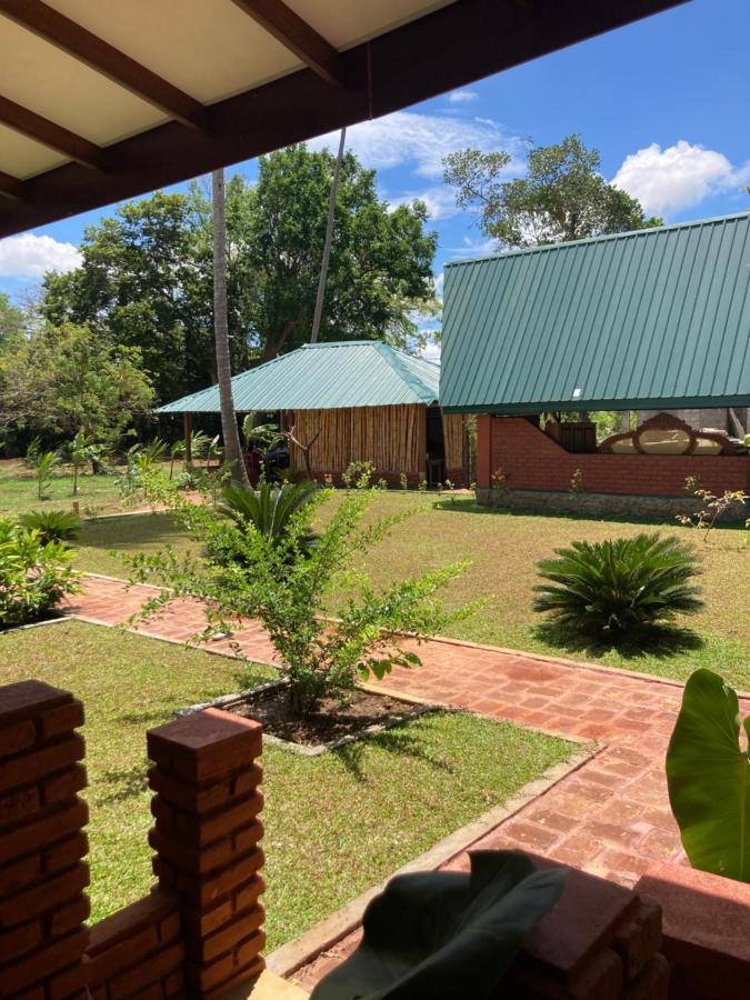 The View Hotel Sigiriya Bagian luar foto